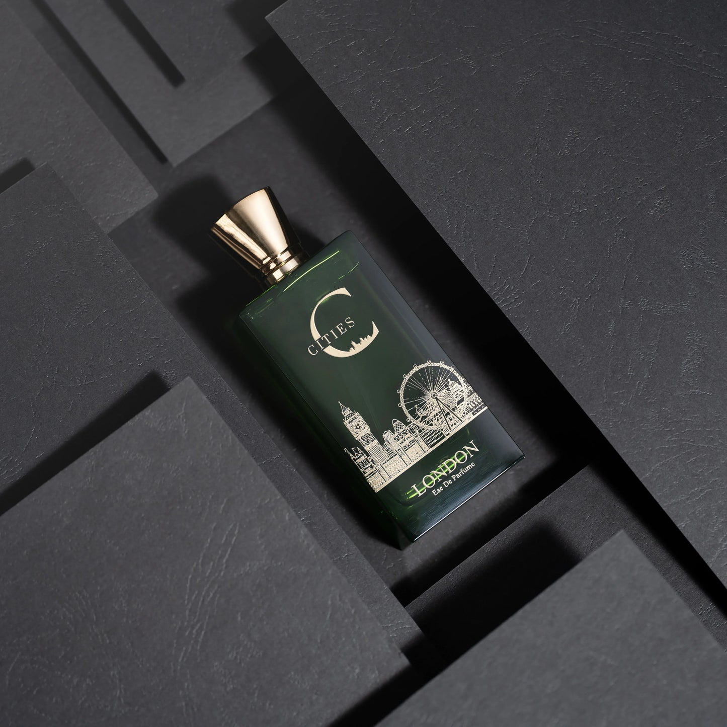 زجاجة عطر لندن مع مزيج البنفسج و العنبر